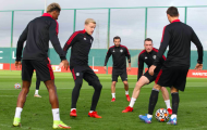 8 măng non xuất hiện, Rashford & De Beek nỗ lực trên sân tập Quỷ đỏ