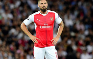 Giroud cho rằng Arsenal cần phải chi tiền mạnh hơn