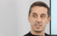 Gary Neville bị bóc mẽ dùng tiêu chuẩn kép với Man United