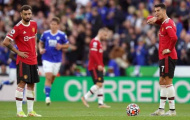 Gary Neville chỉ trích thái độ của CR7 và Bruno ở Man Utd