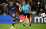 Mbappe sút phạt đền lên trời ở trận Leipzig