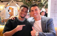Dẫn đồng đội đi ăn, Ronaldo nhận vé phạt