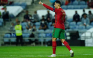 Lý do cảm động khiến Ronaldo từ chối đổi áo đấu với cầu thủ Ireland