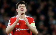 CHÍNH THỨC! Man Utd định đoạt tấm băng đội trưởng của Maguire