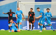Siêu phẩm volley, Chelsea mất tiếp ngôi đầu bảng Champions League