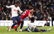 Klopp phàn nàn về VAR, Conte lập tức phản pháo
