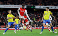 Quên Aubameyang đi, sát thủ vòng cấm của Arsenal đã lộ diện