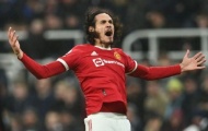 Thay Cavavi, Man Utd đưa họng pháo PSG vào tầm ngắm