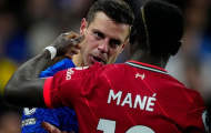 Mane giương cùi chỏ, quật tay vào mặt thủ lĩnh Chelsea