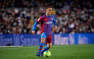 Barca ra giá bán đứt hậu vệ 21 tuổi cho Chelsea