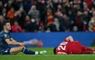 Xhaka nhận thẻ đỏ, Arsenal lo sốt vó