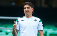 Bellerin đánh giá phong độ của Tomiyasu 