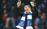 Phản ứng của fan M.U khi Van de Beek dự bị ở Everton