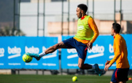 Máu lửa trên sân tập, Aubameyang quyết ghi điểm với HLV Xavi