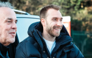 Eriksen trấn an HLV và đồng đội ở Brentford