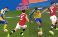 Cạn lời với pha xử lý như gã hề của Harry Maguire 