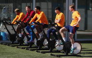 Traore bền bỉ trên sân tập; Biểu cảm của Ferran Torres