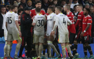 Án phạt treo trên đầu Rangnick sau hành động trước Leeds