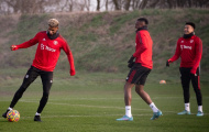 Đồng đội cười lớn khi Rashford biểu diễn kỹ thuật