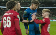 Havertz cụng đầu Alexander-Arnold, sao Liverpool lao vào xô