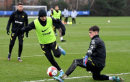 Bất ngờ Kepa, thái độ dàn sao Chelsea trên sân tập sau CK League Cup