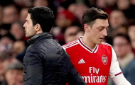 Arsenal: Đối tốt với Ukraine - Xử tệ với cầu thủ của mình