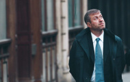 Roman Abramovich: Đằng sau mọi gia sản kếch xù là một tội ác