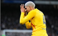 Trả giá ngang ngửa, Arsenal muốn M.U ôm hận vì đá tảng Barca
