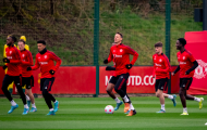 Sân tập Man Utd rộn ràng với guồng quay mới
