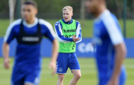 Van de Beek có ra sân chống lại Man Utd?