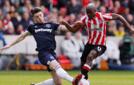 West Ham lỡ cơ hội cắt đuôi Man Utd