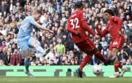 Gary Neville hạ thấp MU