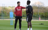 Arteta thân mật với trò cưng, Arsenal sẵn sàng chiến Southampton