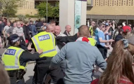 CĐV Man City và Liverpool gây sốc vì khung cảnh hỗn loạn ngoài sân Wembley