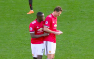 Thua Liverpool, đã biết cầu thủ tiếp theo rời M.U sau Matic