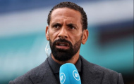 Rio Ferdinand nêu tên cầu thủ hiếm hoi không thụt lùi khi đến M.U