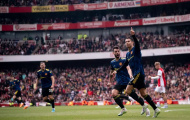 'Xé lưới' Arsenal, Ronaldo đi vào lịch sử