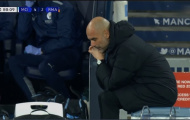 Học trò phản ứng dữ dội, Pep ngồi 'phun mưa' ngoài đường pitch