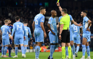 Hàng thủ Man City bị chê chơi ngây thơ