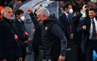 Khoảnh khắc bật khóc nức nở gây xúc động của Jose Mourinho
