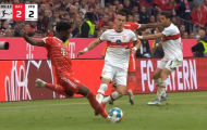 Sao Bayern tát thẳng mặt đối thủ