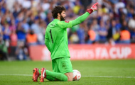 Hóa người hùng, Alisson nhắc đến Edouard Mendy