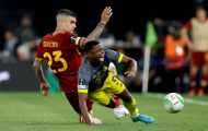 Hậu vệ Roma đấm đồng đội đã thi đấu ra sao trước Feyenoord?
