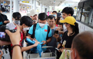 Người hâm mộ TP.HCM mừng rỡ đón thầy Park và tuyển Việt Nam