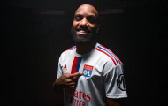 CHÍNH THỨC! Lacazette trở về Lyon