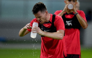 Dàn sao Liverpool bơ phờ, muốn kiệt quệ tại Singapore