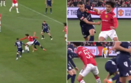 Zidane của M.U xoay compa ảo diệu, khiến hàng thủ Melbourne choáng váng