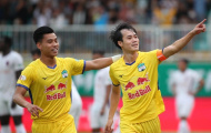Vòng 8 V-League: HAGL lập hattrick; CĐV “phun mưa” trọng tài