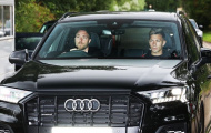 Eriksen chở Martinez đến sân tập Man Utd