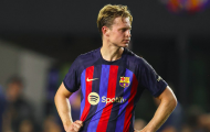 Barca đang làm 'trò hề' với De Jong